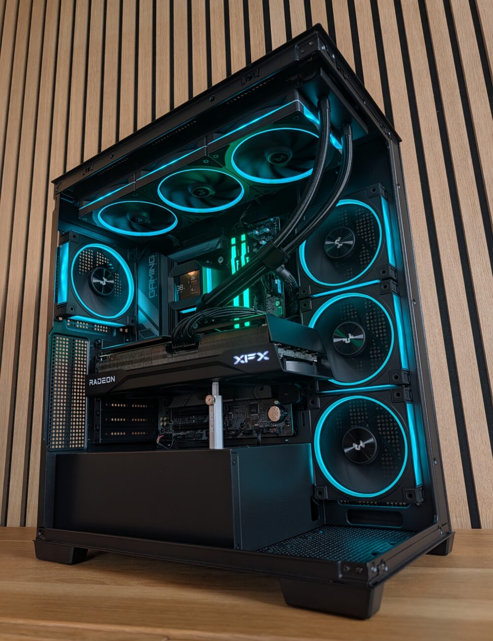 Herní PC - Circle - RX 9070 XT 16GB